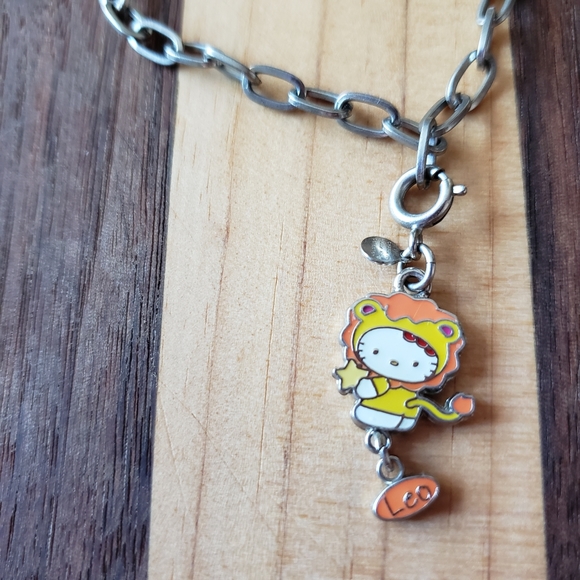 Hello Kitty Leo Zodiac chain link bracelet - Picture 11 of 11